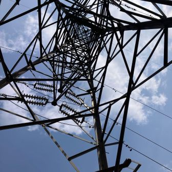 鉄塔
やはり鉄塔は真下からの眺めが好き♡