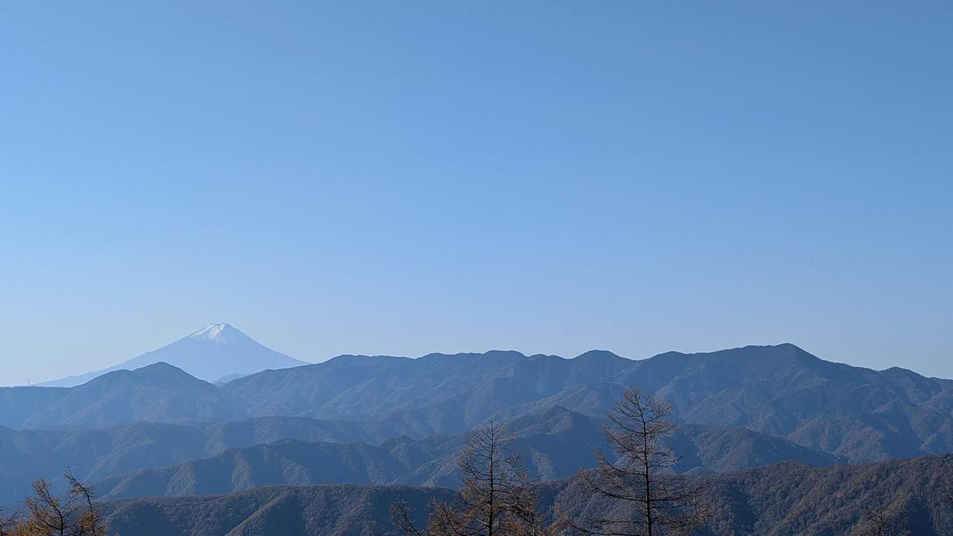 富士山と他の山も雄大です🙌