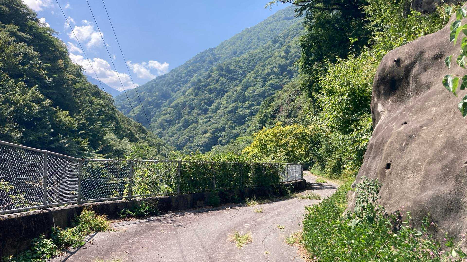あと1時間ほど、歩くのかぁ💦