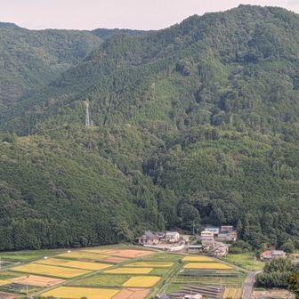 ２座目に登った権現山（御嶽山）が見えます💕😍

百名山の御嶽山じゃないよ（笑）