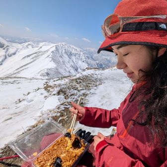 お昼ゴハンは　焼きそば〜