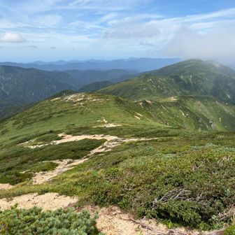 これから歩く稜線も素晴らしい🤩