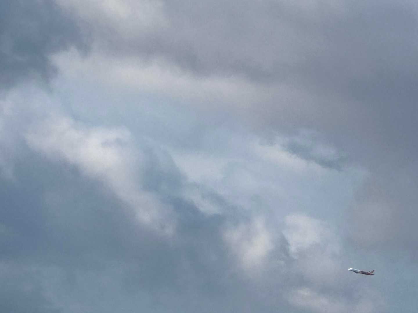 福岡空港が近いので、離陸する所が見えました！

乗り物好きにはたまらん眺め😍