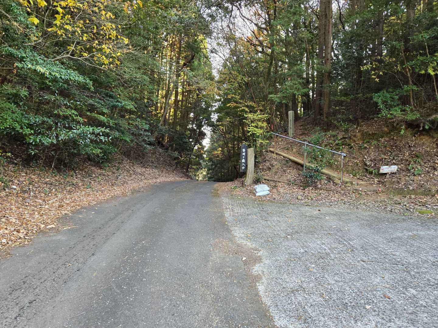 ここに着くのに離合困難な狭い道を通ります💧