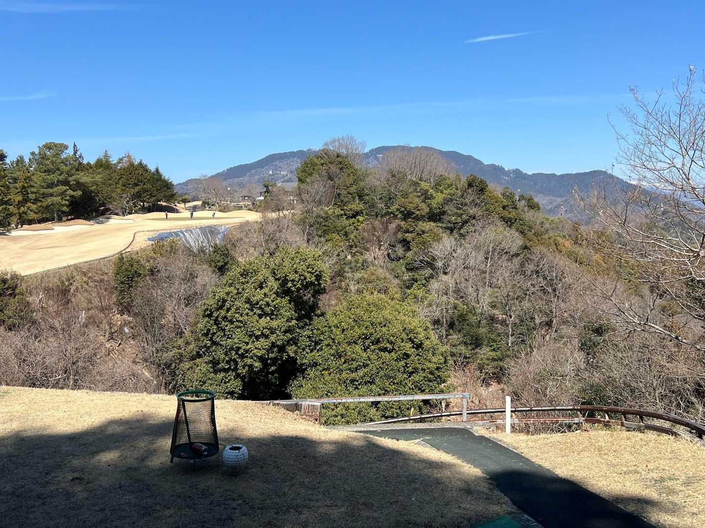 比叡山が見えてきました
比叡山に向かってのティーショットは気持ちいいでしょうね