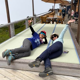 たたみテラスでくつろぐ