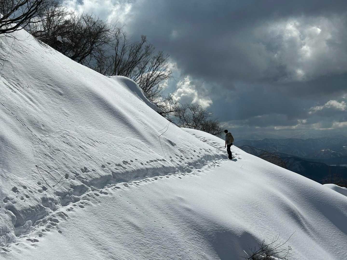 今回はトラバースより、回り道して御堂山に向かいます🙌
