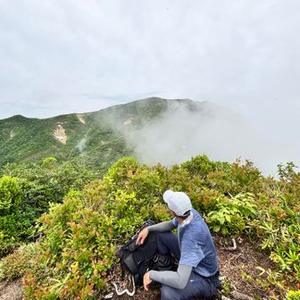 そして、狢沢カッチで再び大休憩。徐々にガスや雲が増えてきました。