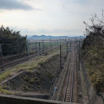 JRを跨ぎます。