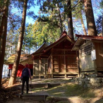 白山神社から養蚕神社