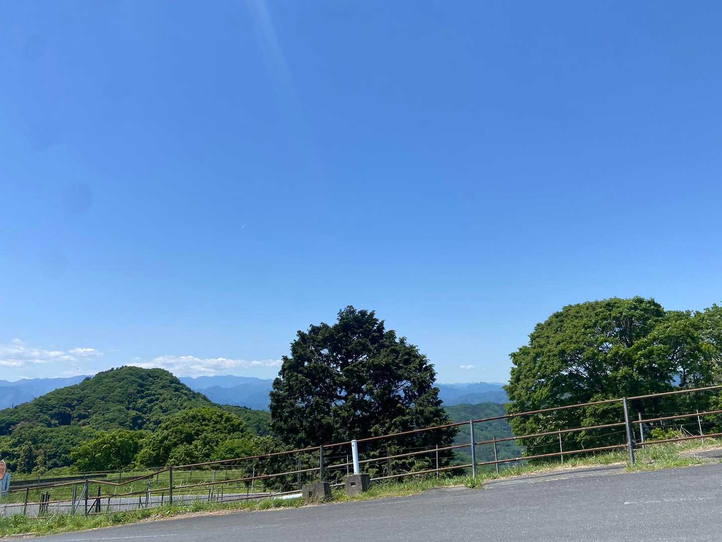 これは秩父高原牧場のエイドをでた後の時間の記録用ですね。急いで撮ってるから伝わらないけど本当はもっと良い景色でした。