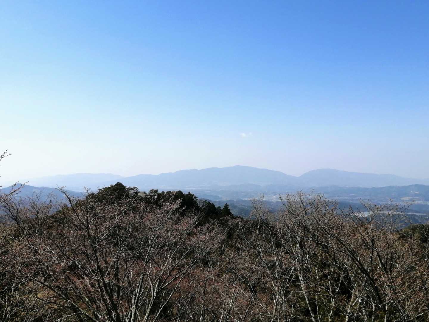 右から二上山、葛城山、水越峠、金剛山⛰だったかな