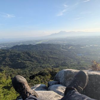 唐戸岩
いつ来ても
いつ見ても
この景色は胸にしみます
私の登山の原点です