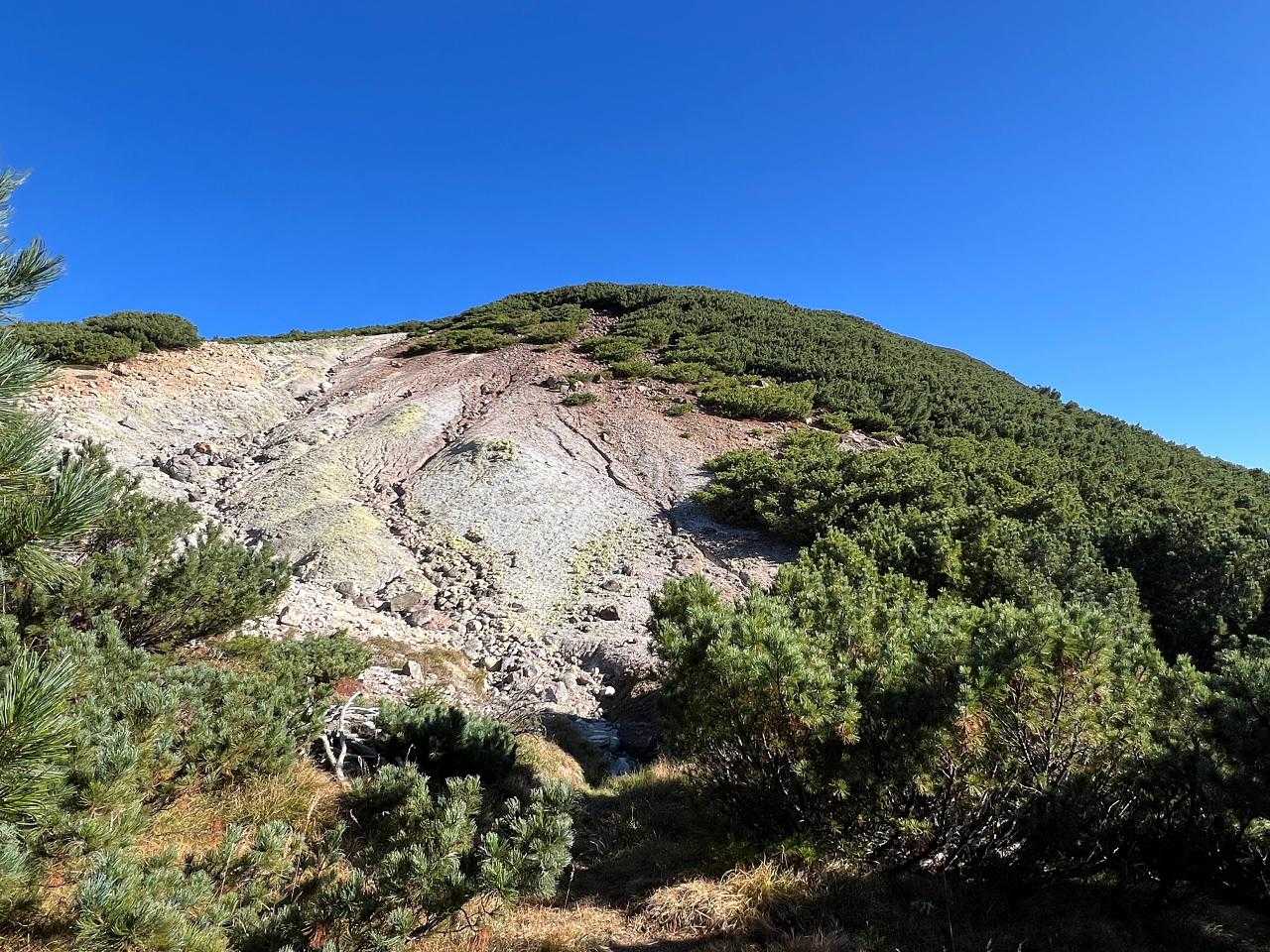 1042峰。
この山ができたのは結構古い時期なんだとか。