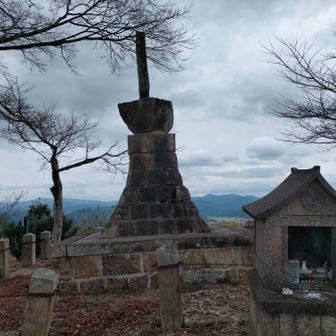 山頂まで綺麗に整備されてます