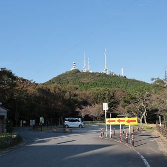 皿倉平から山頂方面を