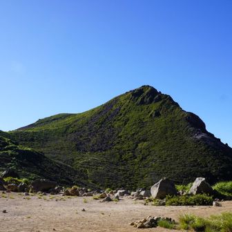 久住山です。
これから向かうけど、結構登るな。