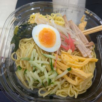 木陰でお昼ごはん
ゆっくりしていると涼しい