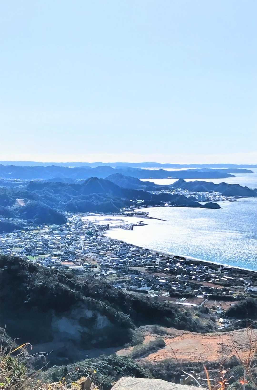 青空と海と港町💙🌊⚓