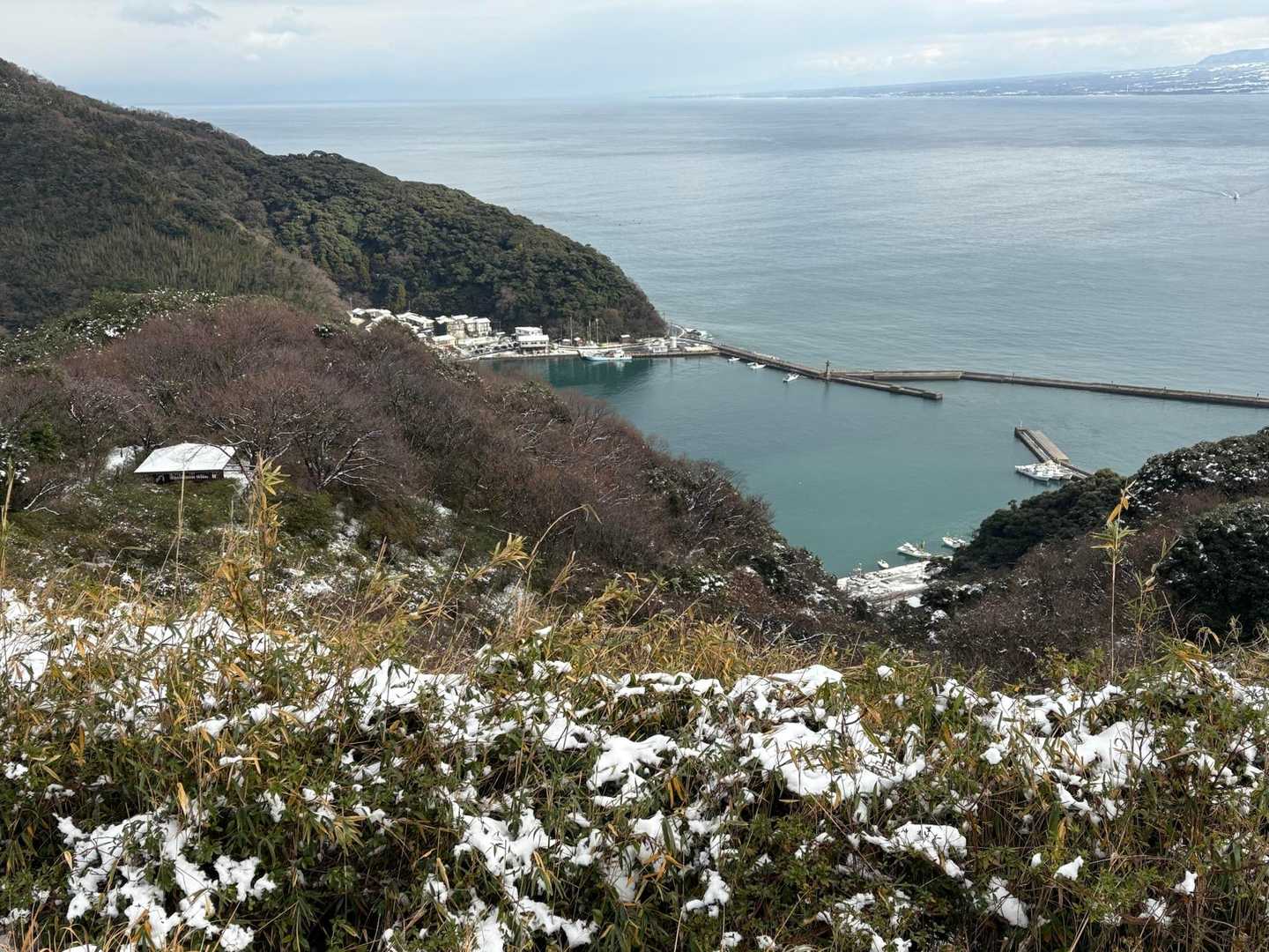 この景色とカップ麺のコラボ🔍