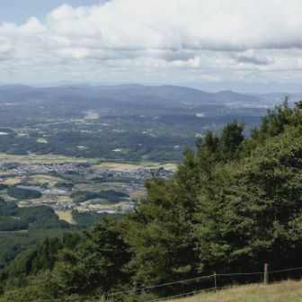琵琶湖の方へ流れる尾根