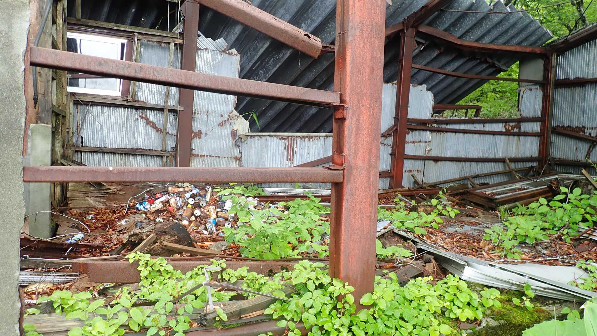 上の小屋の跡