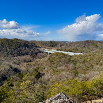 お〜いいね👍青空もサイコー
今朝走ってきた高速道路も見えます