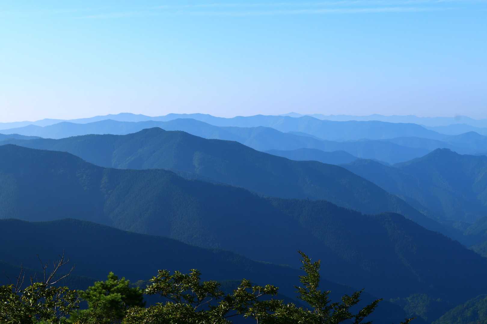すばらしい山並みです
気温🌡️も20℃で涼しい🎐
