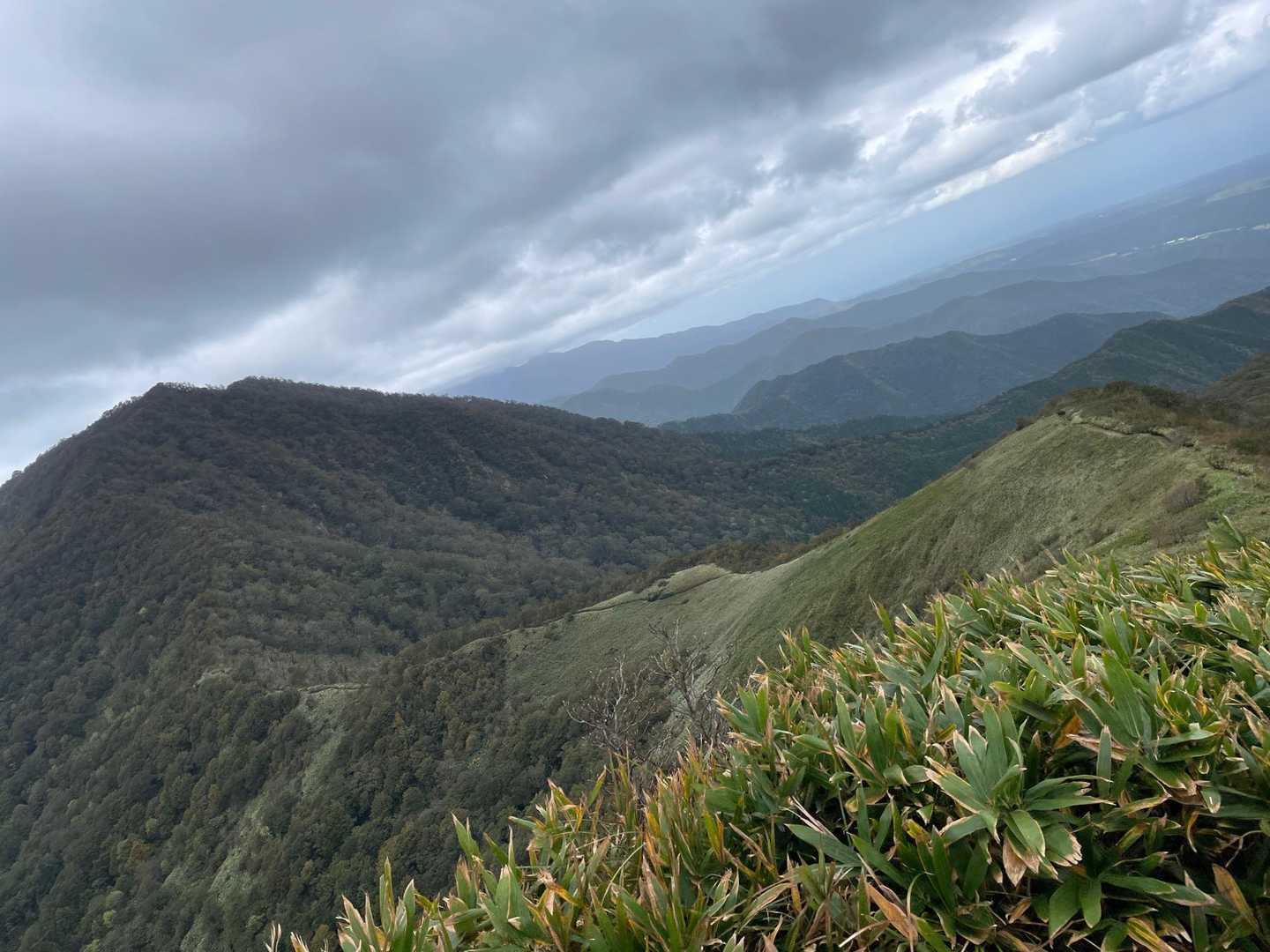 上蒜山登山口-槍ヶ峰-上蒜山-中蒜山-日留神社-中蒜山登山 縦走コースの写真