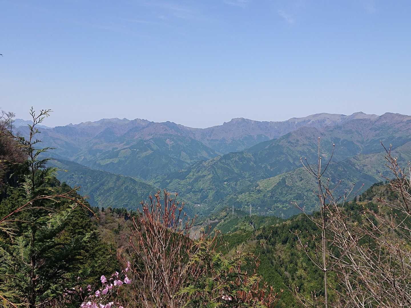 石鎚山から平家平まで綺麗に見えます⛰️