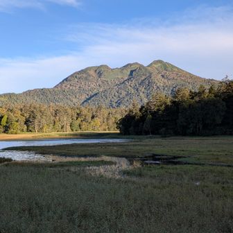 長蔵小屋🛖から、朝の燧ヶ岳⛰️
今日は快晴☀️です😊