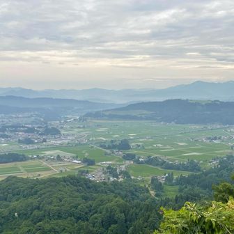 忙しくて景色見てませんでした
のどかな風景です
遠くに越後三山😙