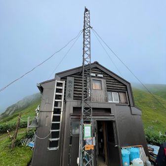 小屋番の星さんの計らいで、2階私達の為に確保して下さっていました。
大変お世話になりました。🙇‍♀️
これから、紅葉🍁と滝雲のコラボも観れるのかなぁ〜😊