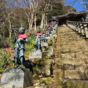 がんばれ！
お地蔵さまからエールを貰った気がしたので😊
