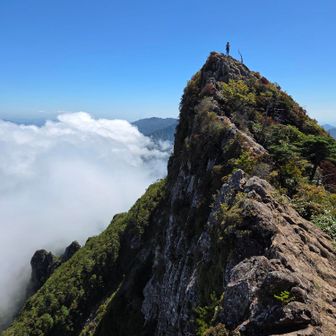 振り返って⛰️　帰りの方が怖く感じたとこが1か所ありました😆