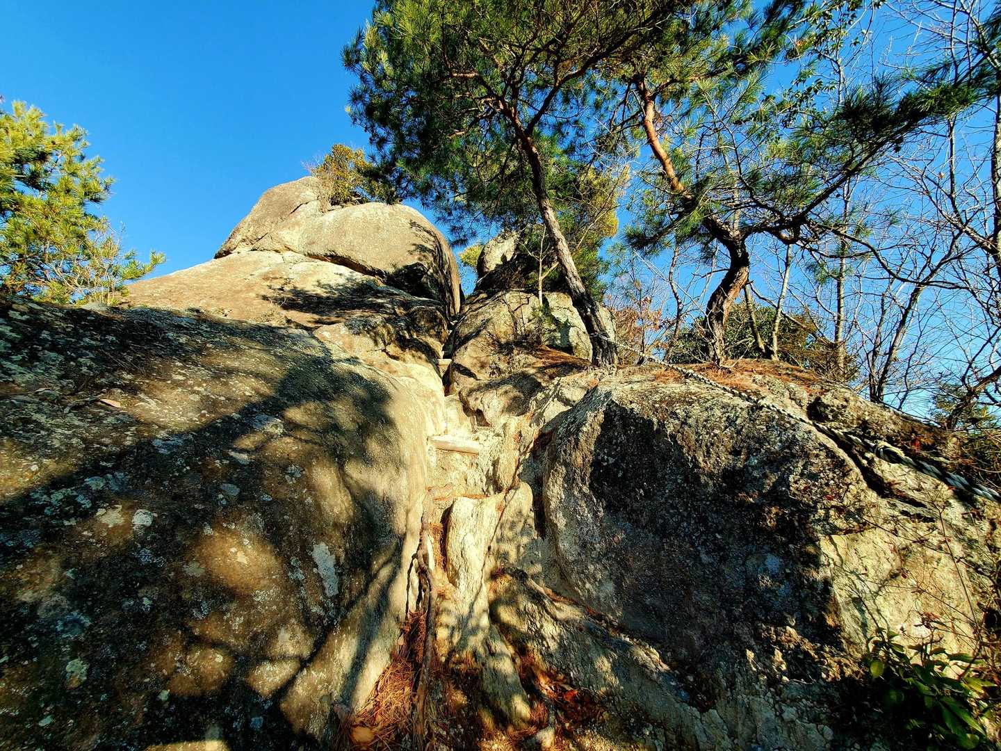 明剣岳-三角点山-明神山 周回コースの写真