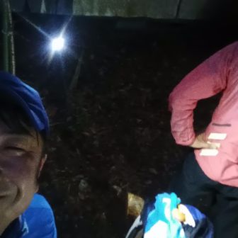 トレランの常連さんと登頂っと😎✨甥っ子に眉山の階段ダッシュに負けたんですよ😅って話てたら毎日大麻山登らんとなってサボり過ぎやなって😁重量級にそんな体力あるはずないし😑