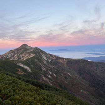平地は小走り、待ち合わせは7時に折戸岳山頂⛰️