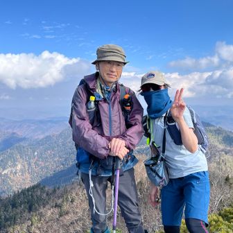 健脚おじ様！
この山へは、沢から登られたこともあるそう！すごい👍