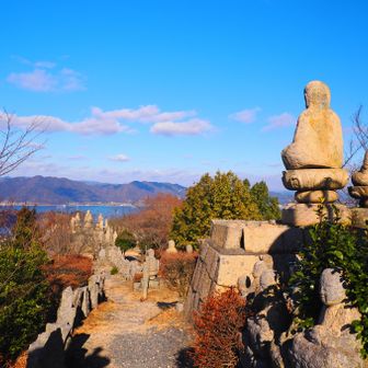 白滝山は五百羅漢で有名