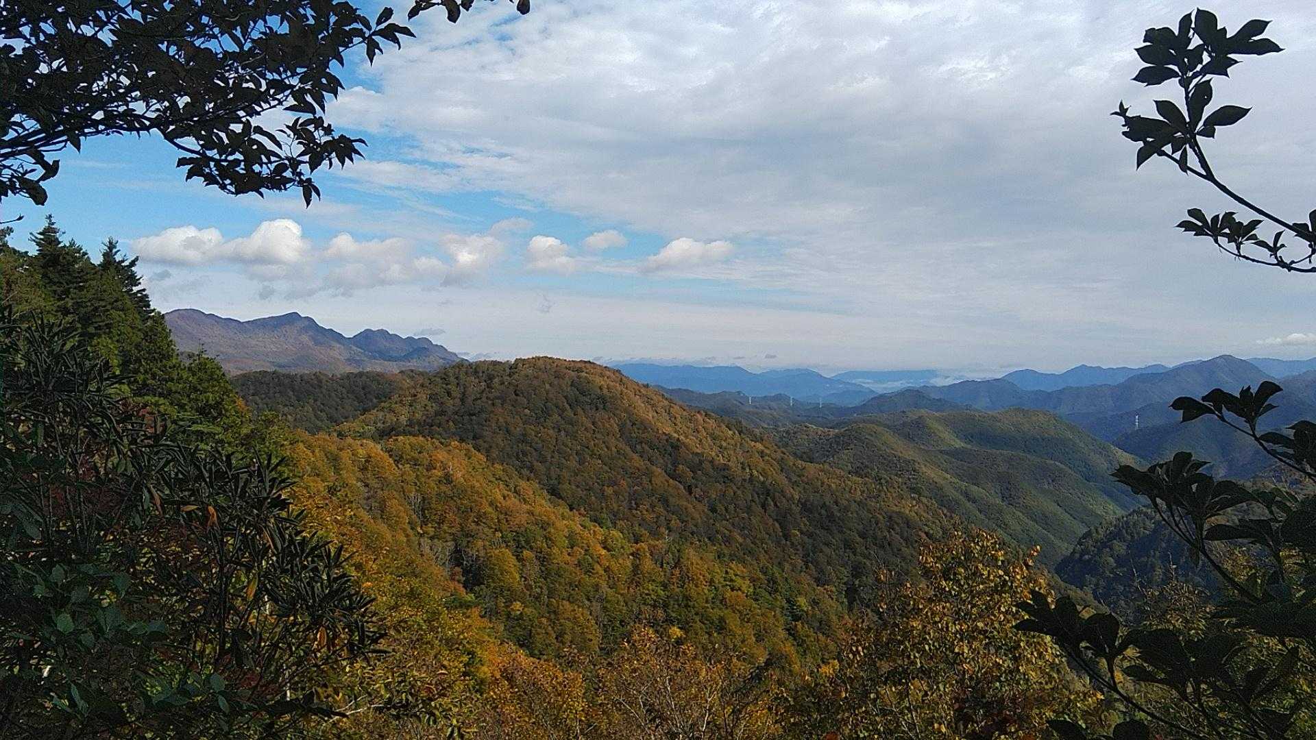 ちょっと晴れ間が出てきました
