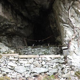 大蔵嶽神社の奥津宮です