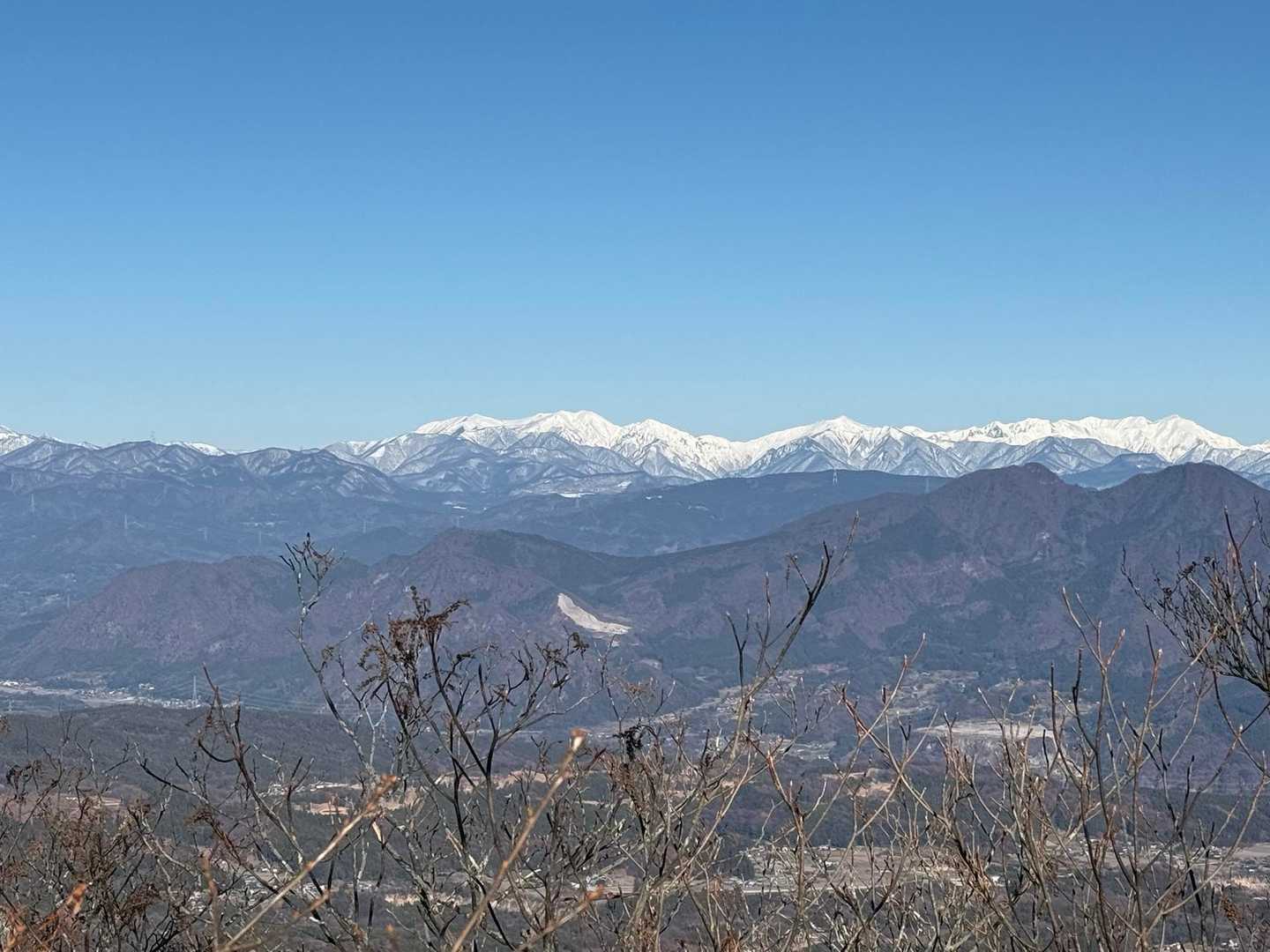 谷川岳方面は真っ白
冬ですなぁ〜☃️