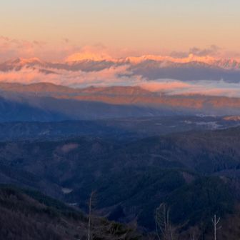 振り返ると穂高連峰がモルっています🤩