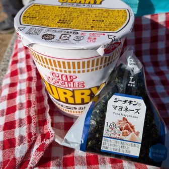 ☝️そして
いつもの
　大好きカレーヌ一ドル