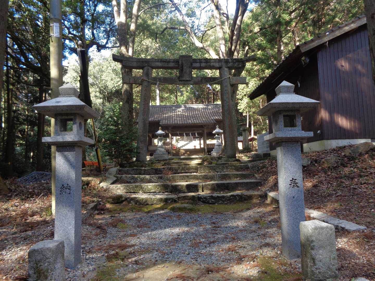 二兒(ふたご)神社です