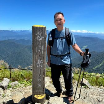 高齢登山者、谷川岳トマの耳に登頂⤴️⤴️⤴️
