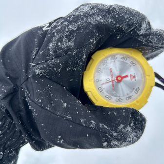 山頂はマイナス5℃くらい？
確かに余り寒くはないなー