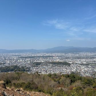 京都市も結構すっきりと見えています。右大文字、妙法、舟形が見えています。