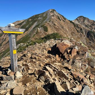 布引山踏破！山行開始から4時間、本日最初の頂です。